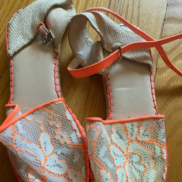 Victoria's Secret Women's Lace Espadrilles 8,5​​​ - Picture 4 of 4